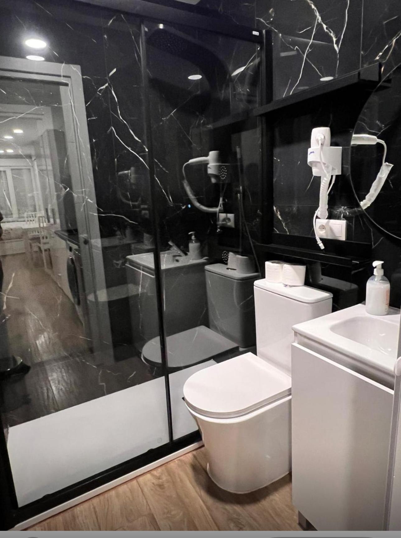 Hostal “ Infantas” Madrid Exteriér fotografie