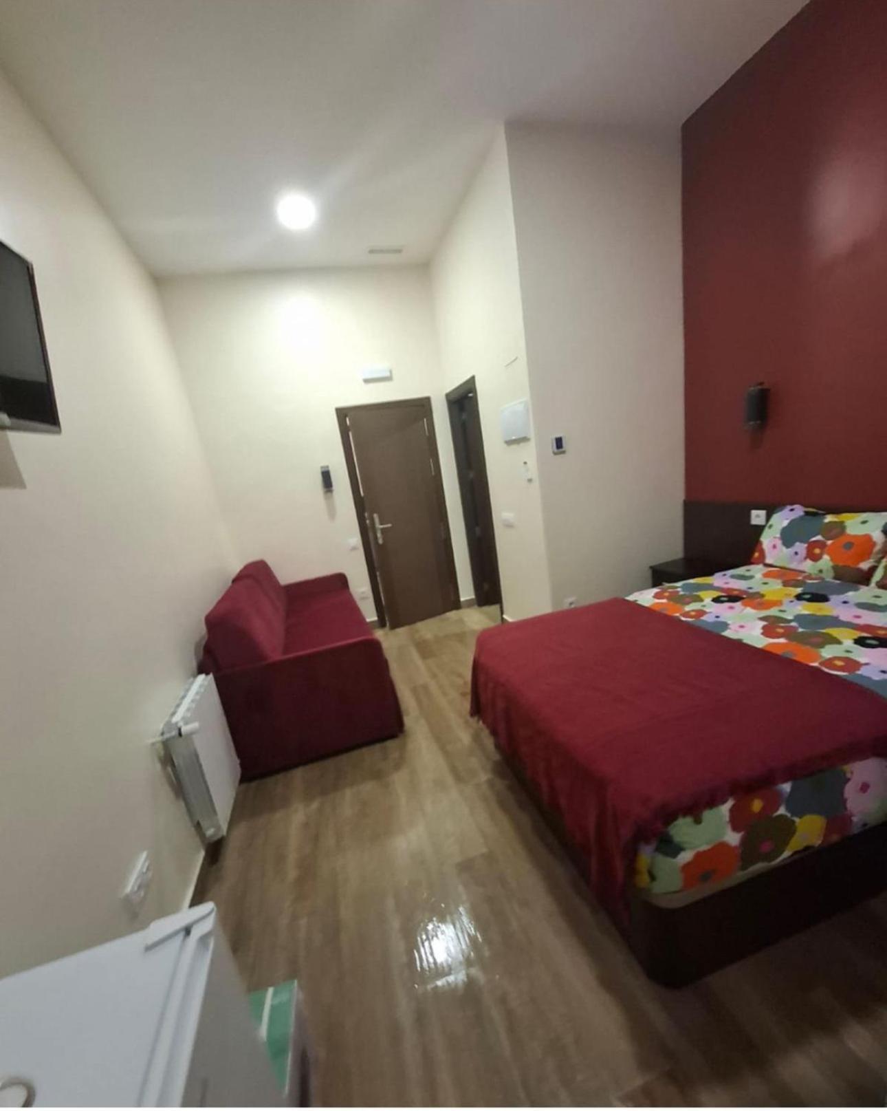 Hostal “ Infantas” Madrid Exteriér fotografie
