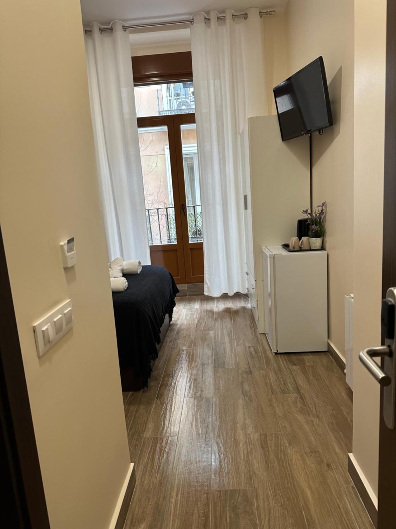 Hostal “ Infantas” Madrid Exteriér fotografie